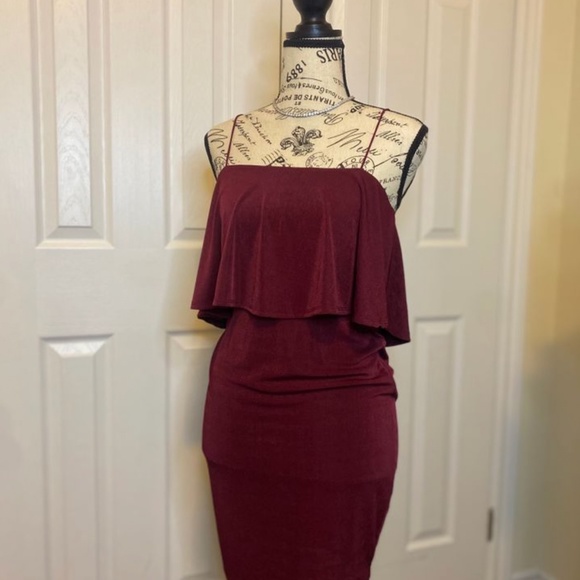 BURGUNDY DRESS - Picture 2 of 3